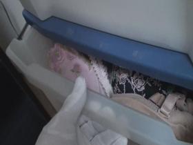 本物女性宅侵入 ボディカメラ下着物色体験　サンプル画像04